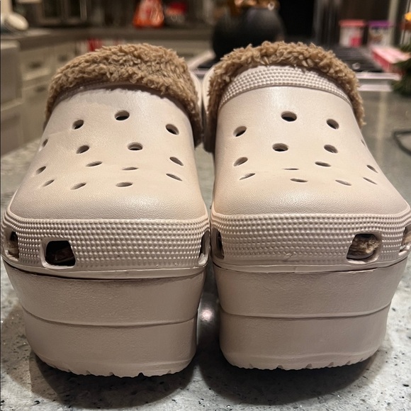 Cape Robbin Platform Clogs with Sherpa Lining Size 36 - Picture 3 of 8